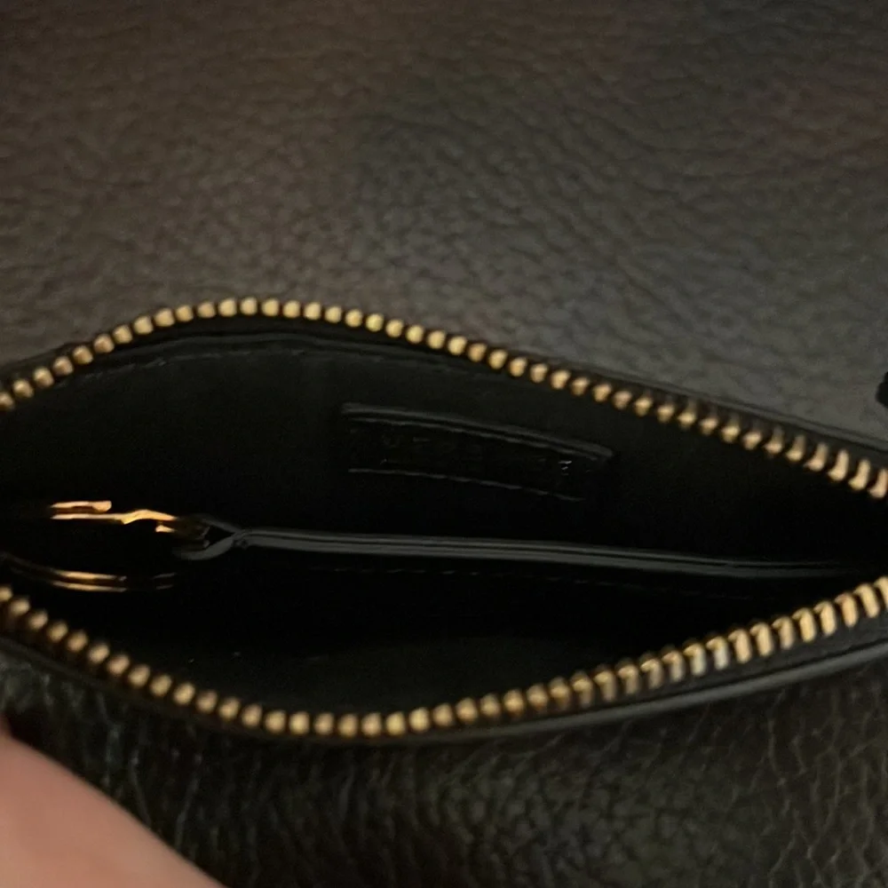 Versace unisex zip up keychain Virtus logo leather card holder wallet NWB - Picture 7 of 8